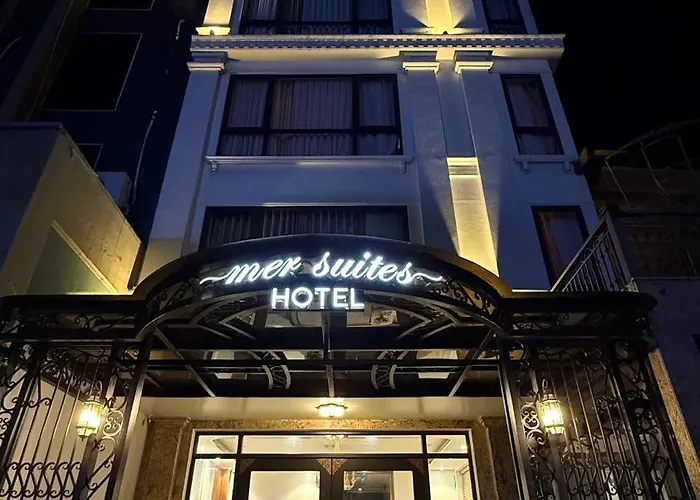 Mer Suites Ha Long Aparthotel *